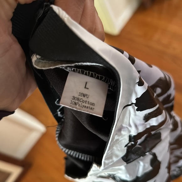 These Two Lips “Girl Fucking Power” hand painted pants - Picture 3 of 3